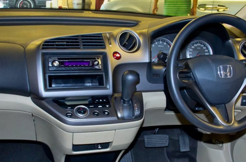 Переходная рамка магнитолы