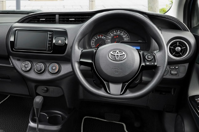 Переходная рамка магнитолы