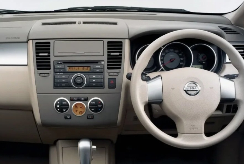 Переходная рамка магнитолы