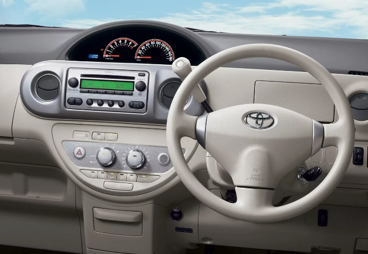 Переходная рамка магнитолы